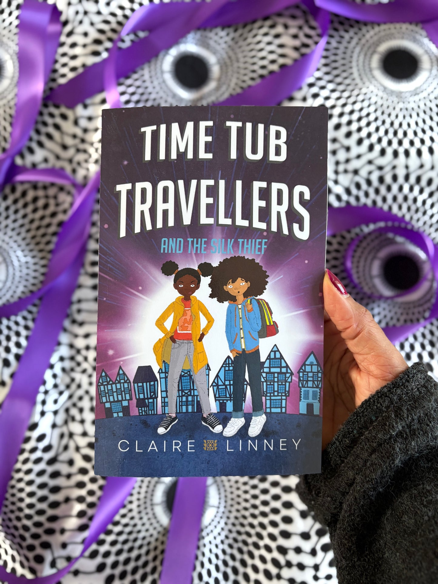 Time Tub Travellers and the Silk Thief by Claire Linney